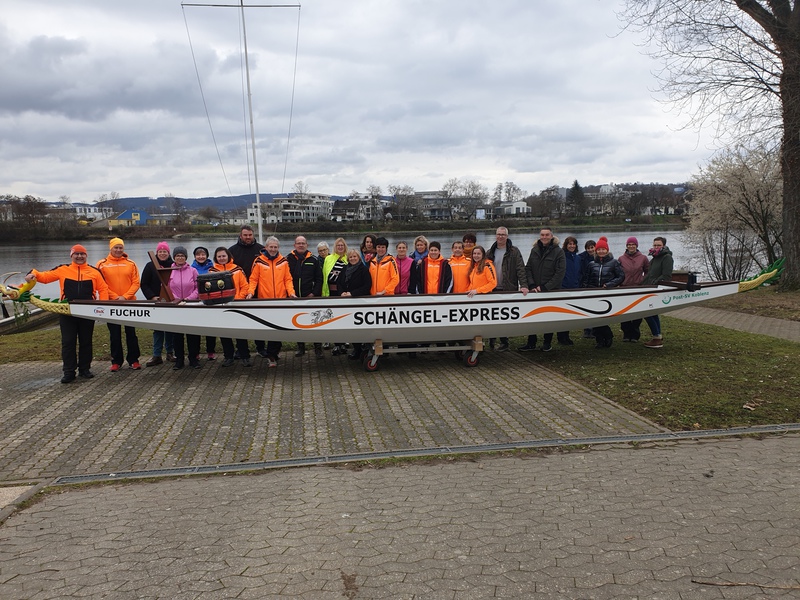 Traditionelle Bootstaufe eines Drachen in Koblenz